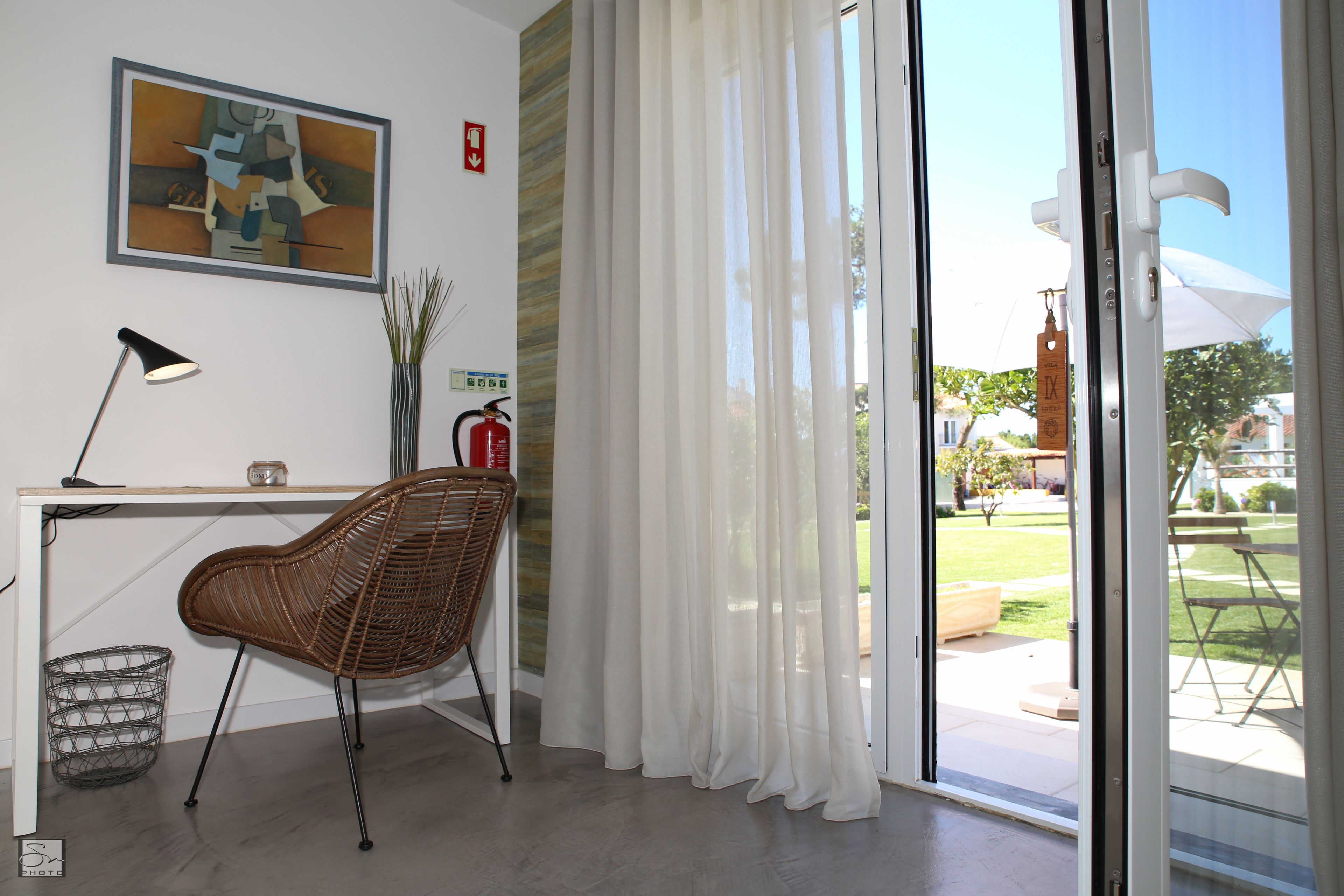 Literie de qualité supérieure, matelas mémoire de forme, minibar