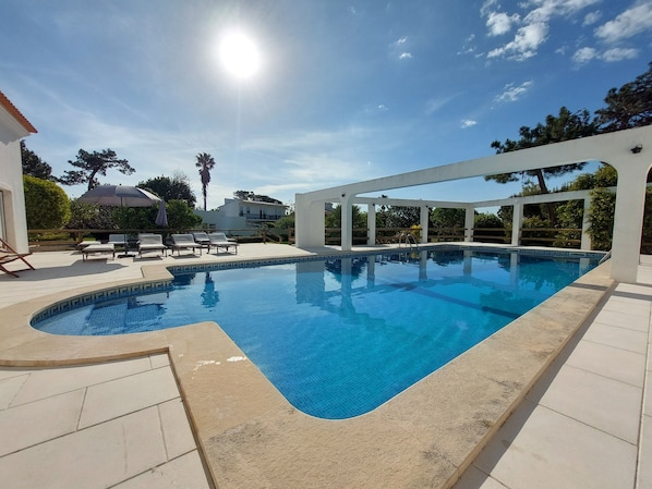 Seasonal outdoor pool