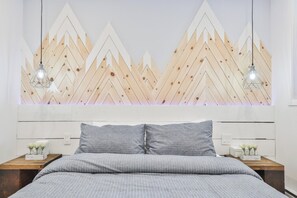 Les Eaux 215-4 | Individually decorated, individually furnished, iron/ironing board - Tremblant-Les-Eaux - RVMT (Mont-Tremblant)