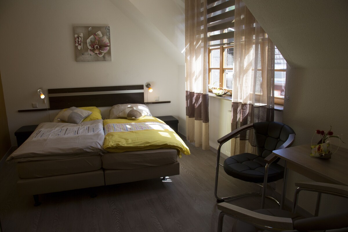 Minibar, accès au Wi-Fi (inclus), literie fournie