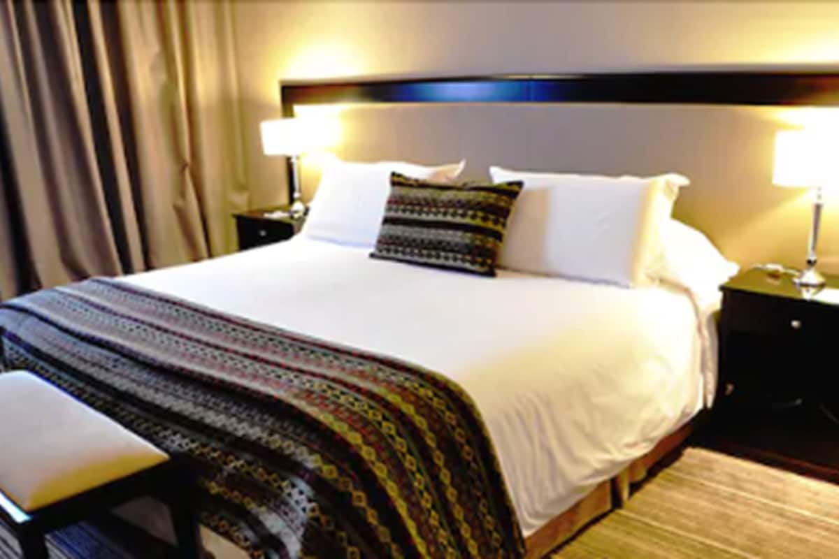 Superior Room | In-room safe, soundproofing, WiFi (free), bed sheets
