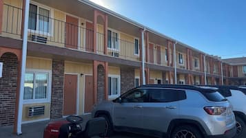 Parkir mandiri gratis