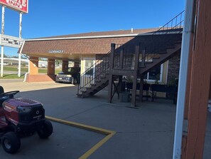 مدخل المنشأة