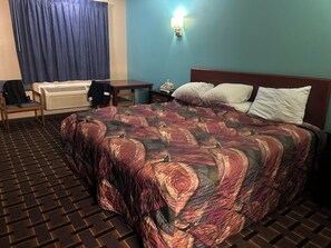 Room, 1 King Bed, Non Smoking | Desk, iron/ironing board, free WiFi, bed sheets - Crete Inn by Capital O Near Lincoln (Crete)