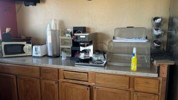 Free daily continental breakfast