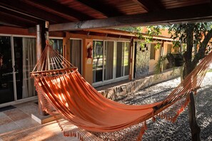 Family Suite, 1 Bedroom, Pool Access, Garden View | Courtyard view