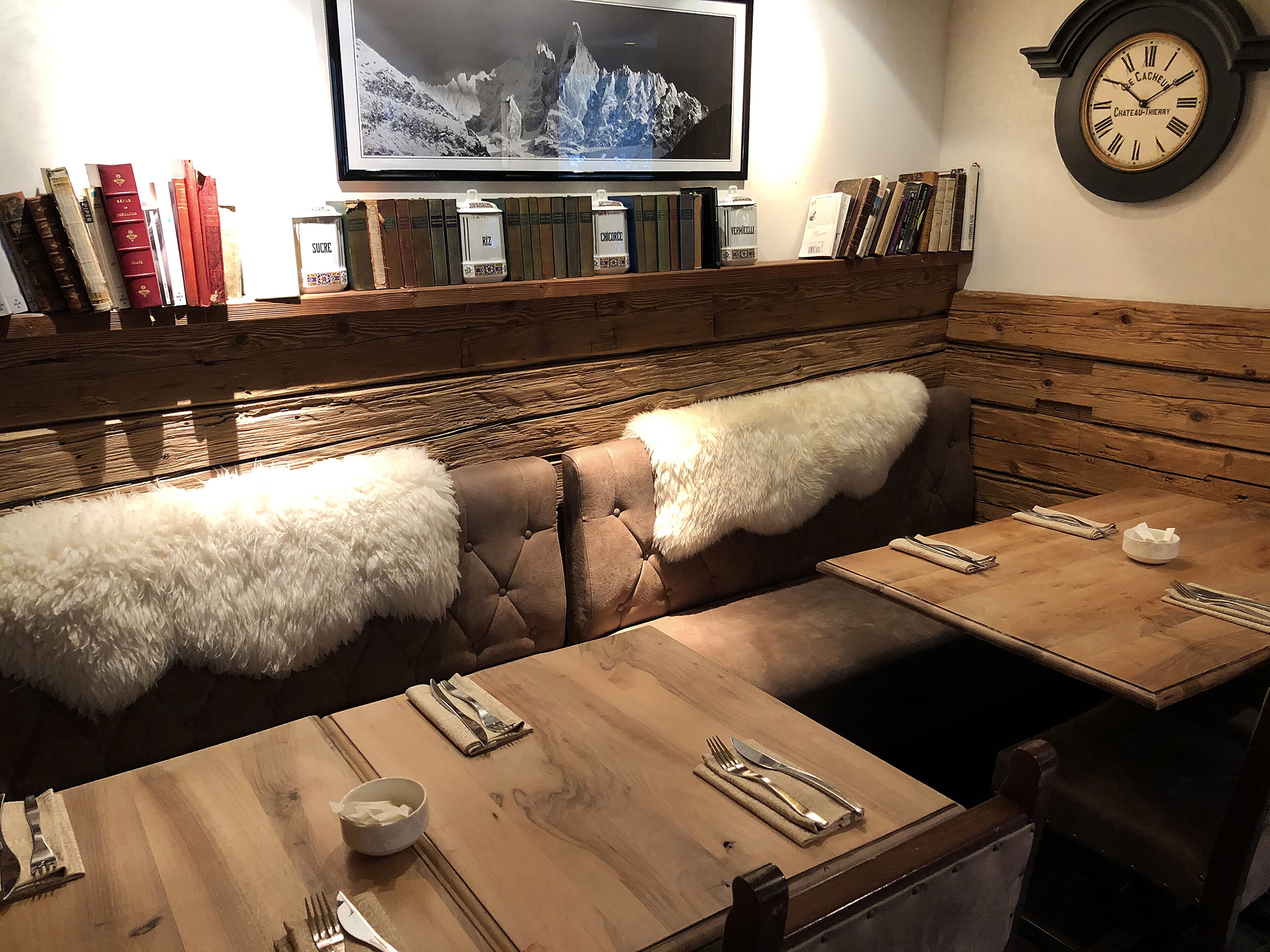 daily buffet breakfast (eur 18 per person)