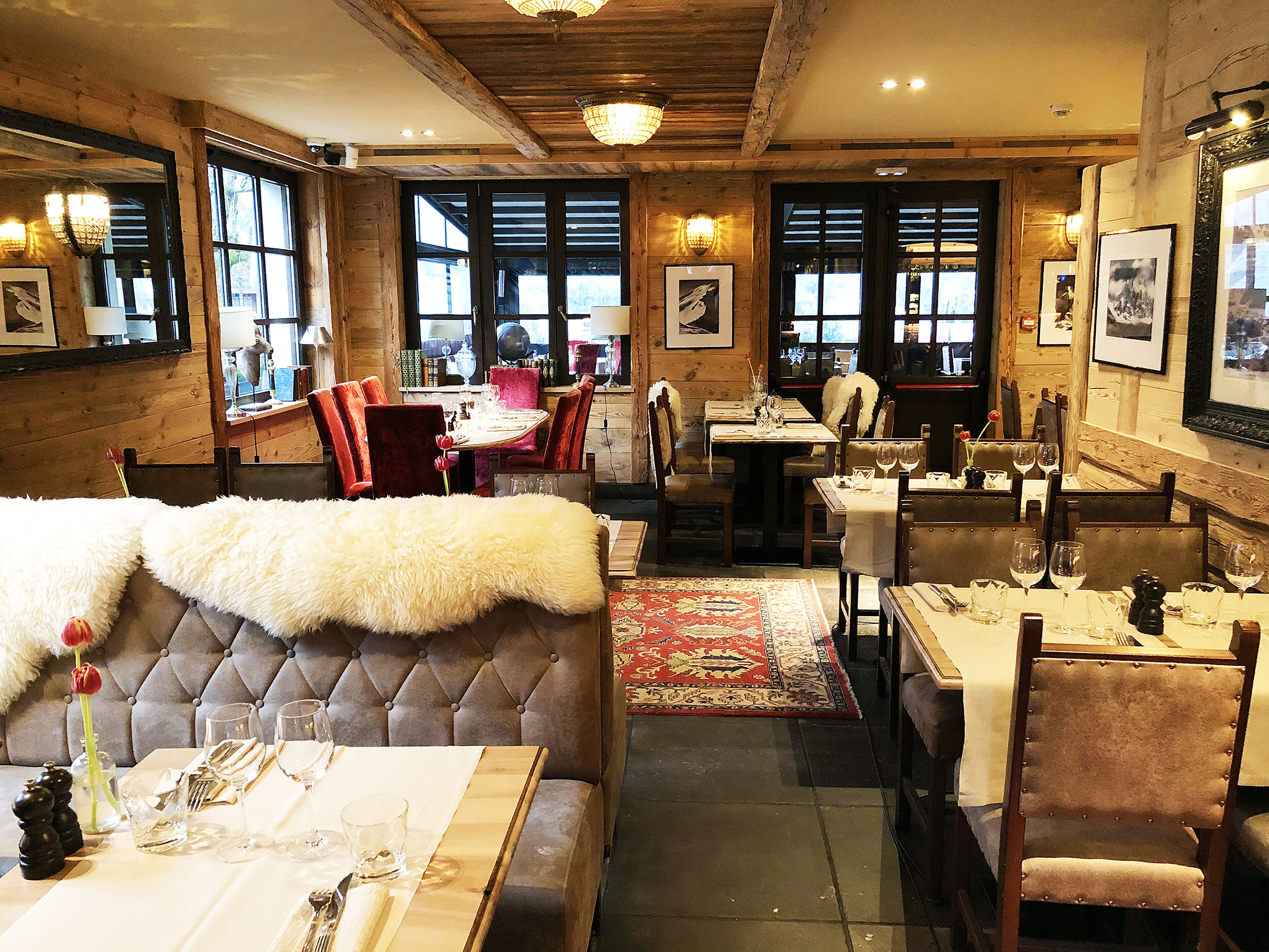 lunch and dinner served, french cuisine