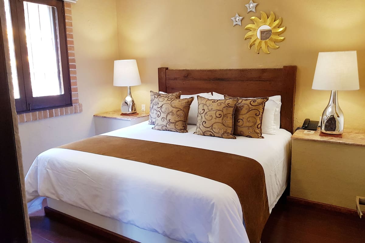 Junior Suite Sirrah | Premium bedding, in-room safe, free WiFi, bed sheets