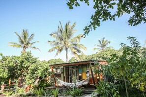 Private ensuite cabin "James Brown" | Ropa de cama