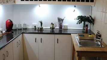 Luxury Double Room | Private kitchen | Mini-fridge, coffee/tea maker