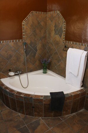 Comfort Room, 1 Bedroom (Reprive Double Room En-suite Bathroom) | Bathroom | Shower, hair dryer, towels