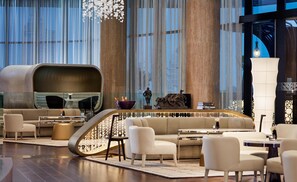 Wine bar, al fresco dining, open daily - Grand Hyatt Abu Dhabi Hotel And Residences Emirates Pearl (Abu Dhabi)