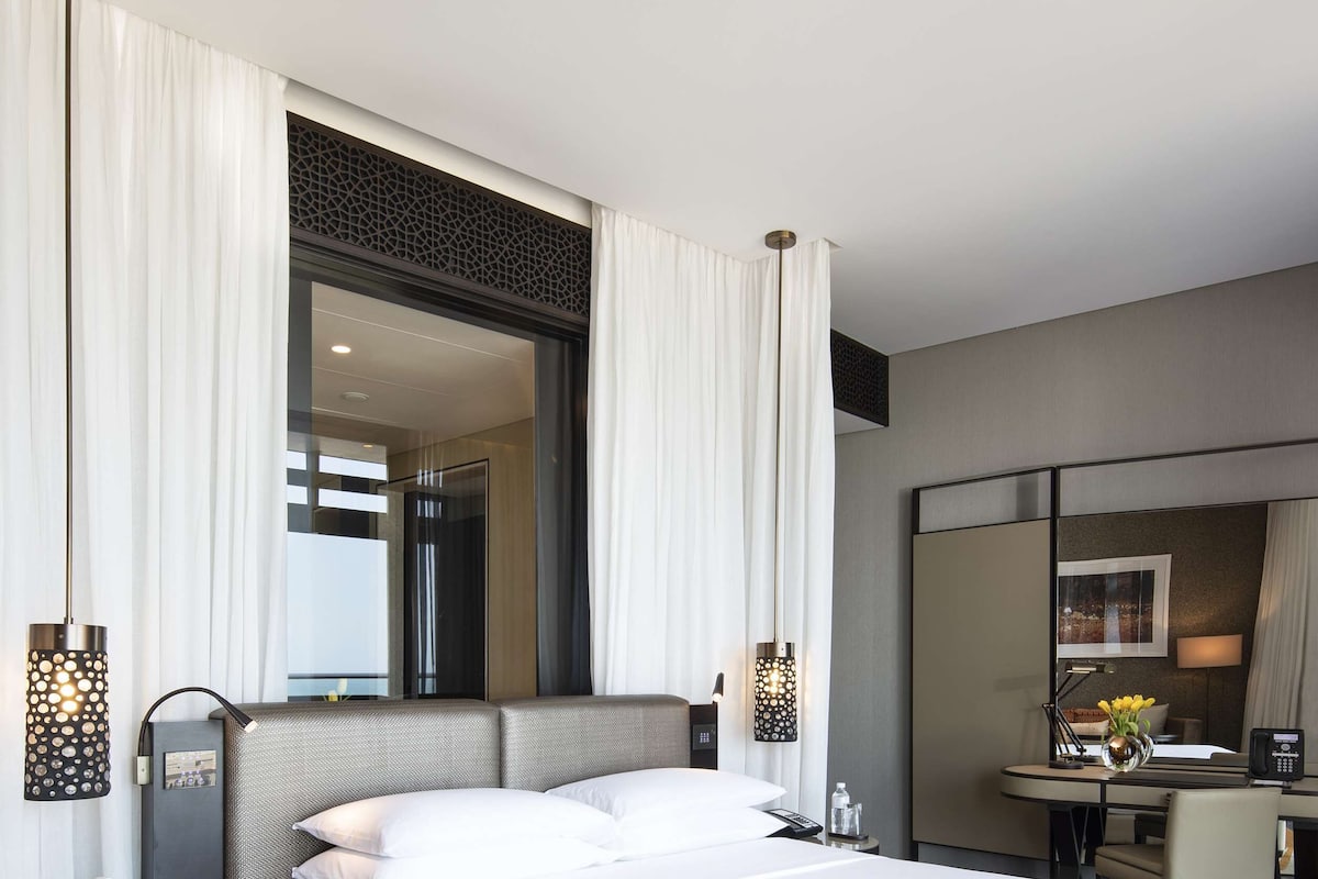 1 phòng ngủ, minibar, két bảo mật tại phòng, bàn