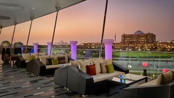 Wijnbar, dineren in open lucht, dagelijks geopend