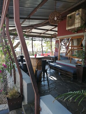 Lichaamsbehandelingen, hotstone-massages, diepe bindweefselmassages