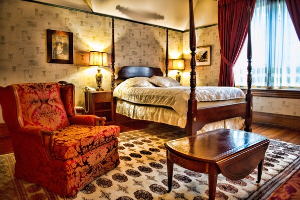 Family Room, Multiple Beds