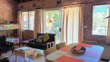 Family Cottage, 2 Bedrooms, Kitchen | Living area | 32-cm flat-screen TV with satellite channels, TV