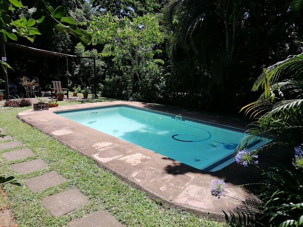 Hồ bơi ngoài trời 