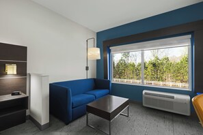 In-room safe, desk, blackout drapes, iron/ironing board - Holiday Inn Express - Bethlehem by IHG (Bethlehem)