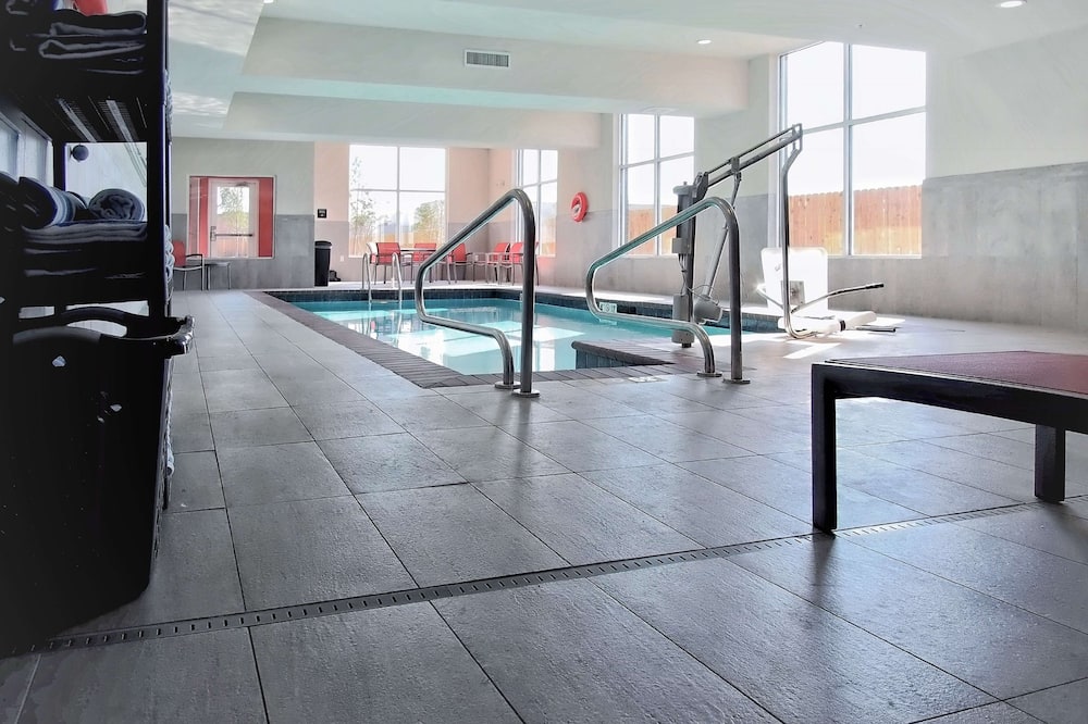 Hampton Inn & Suites Moore