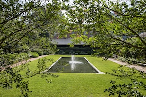 Garden - Williamsburg Inn, an official Colonial Williamsburg Hotel (Williamsburg)