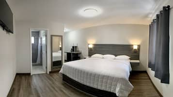 Deluxe Room | Blackout drapes, iron/ironing board, free WiFi, bed sheets