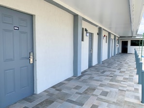 Hallway - Hialeah Airport Motel (Hialeah)