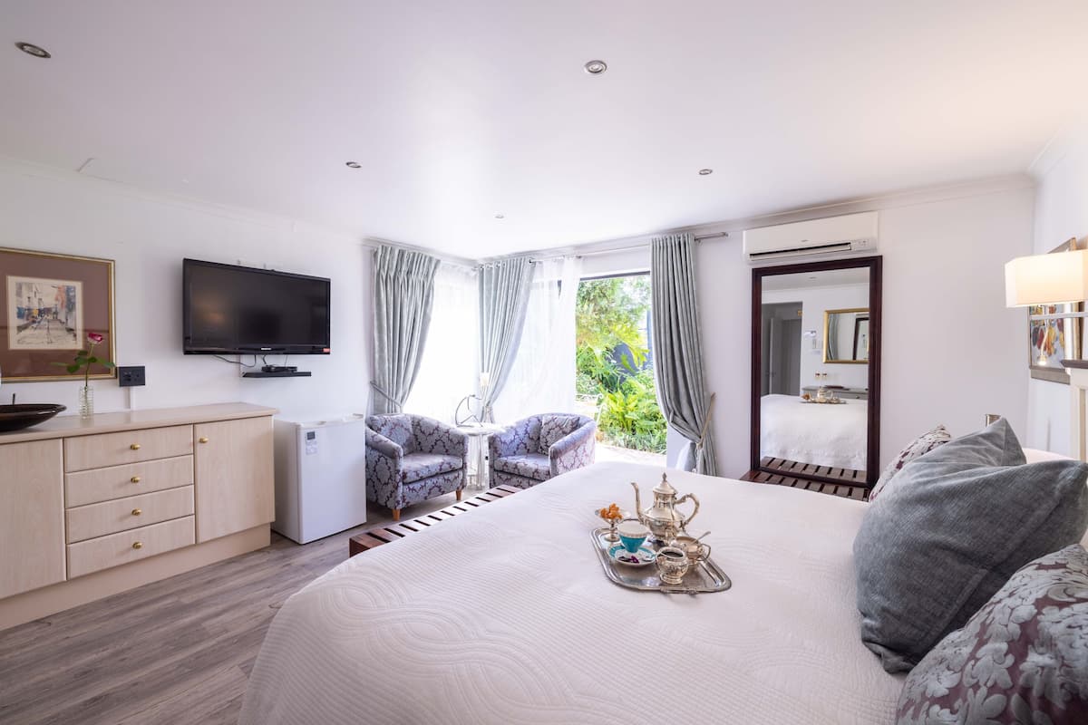 Luxury-Zimmer, 1 Schlafzimmer, Gartenblick | 1 Schlafzimmer, hochwertige Bettwaren