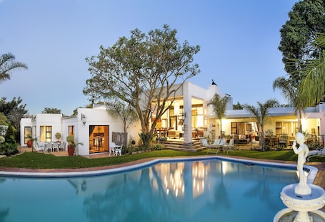 Outdoor pool, sun loungers