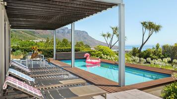 Außenpool, Liegestühle