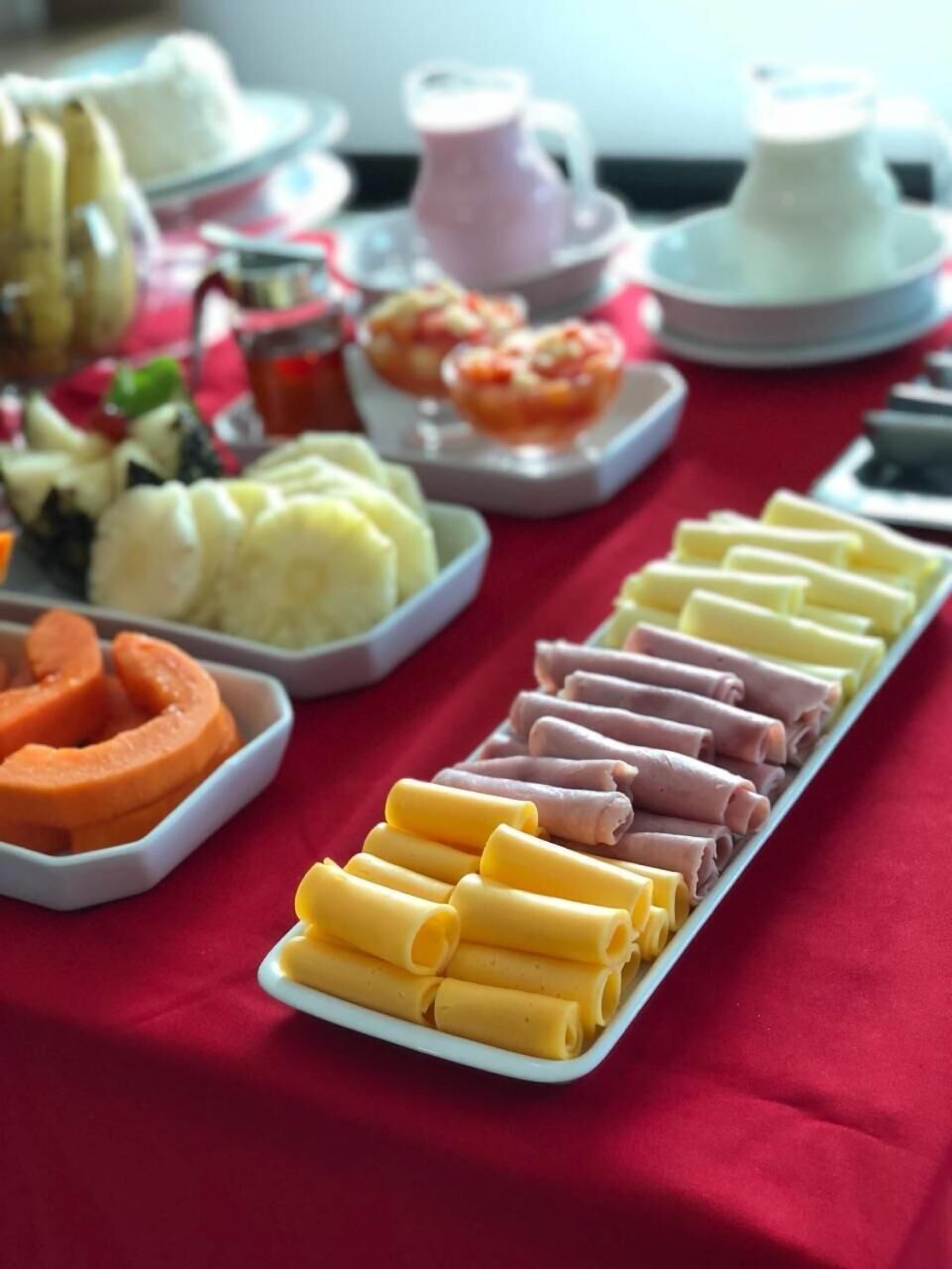 breakfast, lunch and dinner served