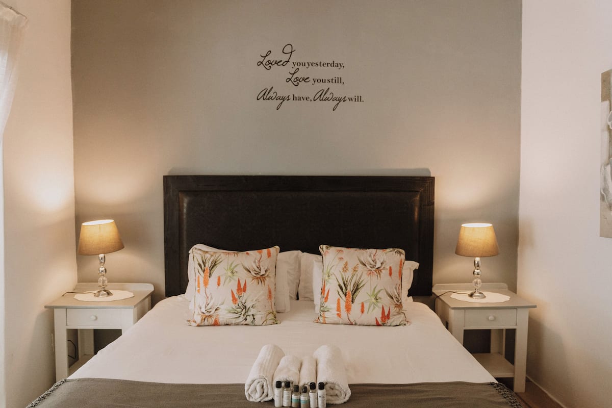 Family Room, 1 Bedroom ( Family Room - Silver Moon) | Peti besi dalam bilik, dihias secara berasingan