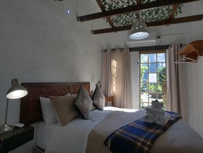 Basic Double Room | Garden view