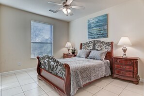 Superior Condo, 3 Bedrooms | 3 bedrooms, in-room safe, desk, free WiFi - Villa Laverne 3 Bed Room Suite Furnished Condos (Houston)