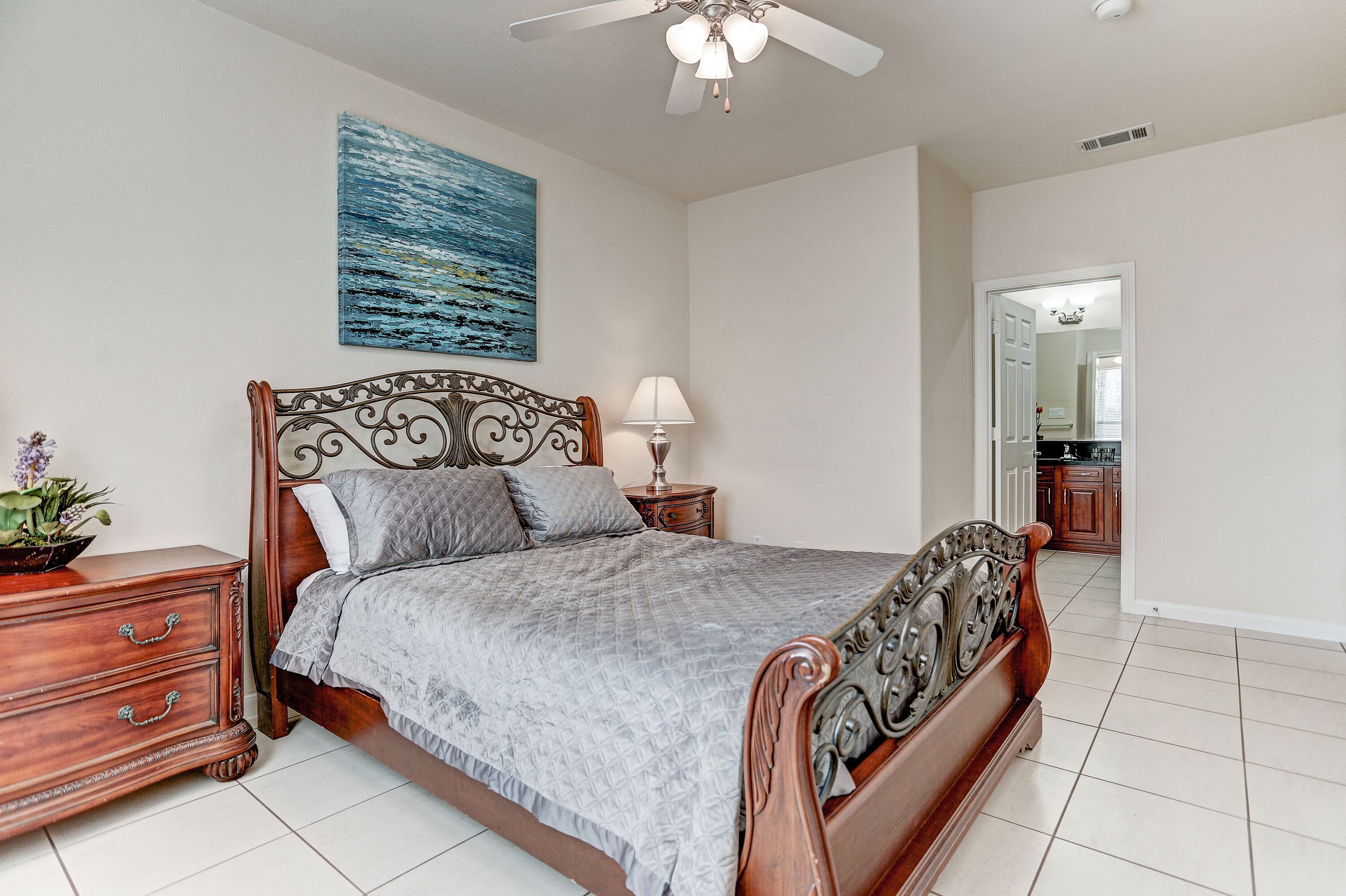 高級公寓客房, 3 間臥室 | 3 間臥室、客房內保險箱、書桌、免費無線上網