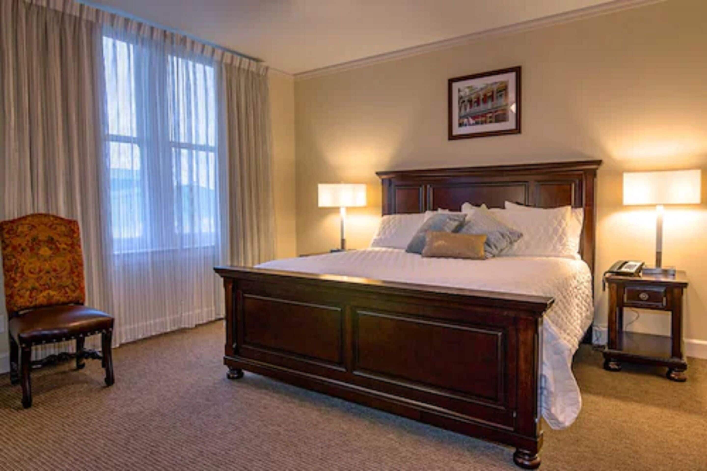 premium bedding, desk, soundproofing, free wifi