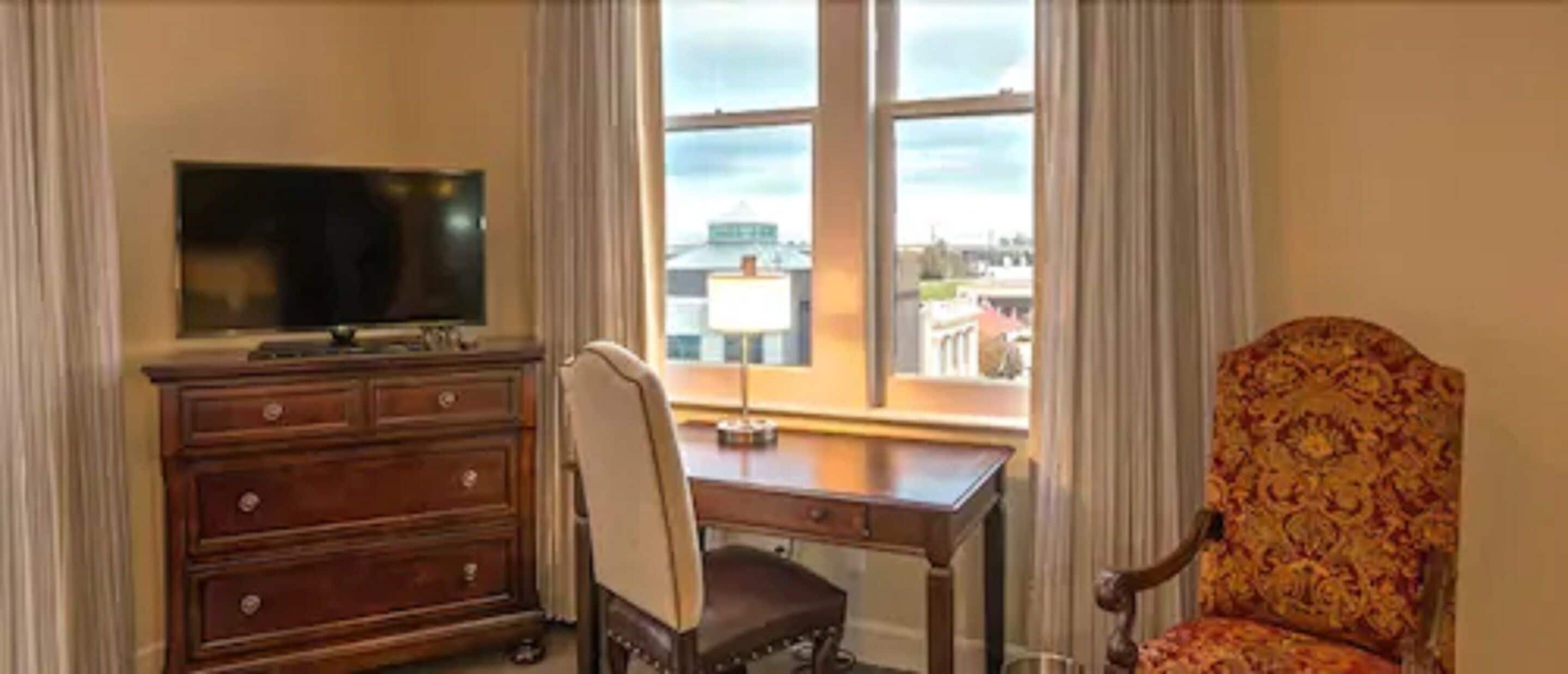 honeymoon suite, refrigerator & microwave | premium bedding, desk, soundproofing, free wifi