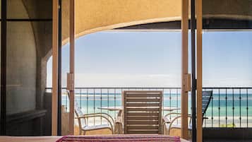 2 bedrooms, Frette Italian sheets, premium bedding, Select Comfort beds