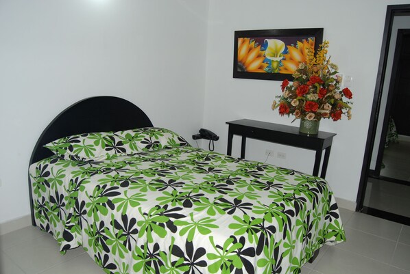 Bureau, lits pliants/supplémentaires, Wi-Fi gratuit