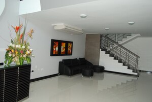 Sala de estar en el lobby