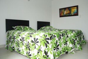 Escritorio, camas plegables/adicionales y wifi gratis 