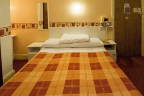 Free WiFi, bed sheets - Brooklands Over 50's Only (Blackpool)