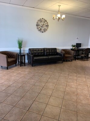 Lobby - E-Z 8 Motel Phoenix Airporter (Phoenix)