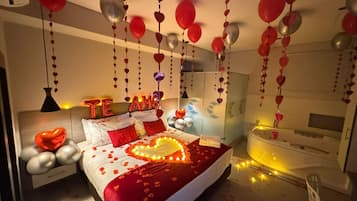 Suite Premier, 1 cama de matrimonio grande | Minibar, escritorio, cortinas opacas y wifi gratis