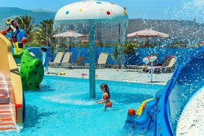Kolam renang outdoor
