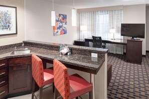 Fridge, microwave, stovetop, dishwasher - Residence Inn by Marriott Dallas Plano/Richardson (Plano)