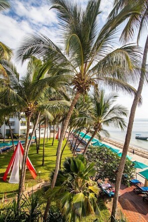 Property grounds - Bamburi Beach Hotel (Mombasa)