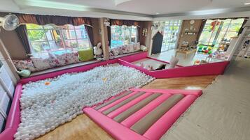 Children’s play area – indoor