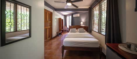 Economy Room | Premium bedding, minibar, free WiFi, bed sheets